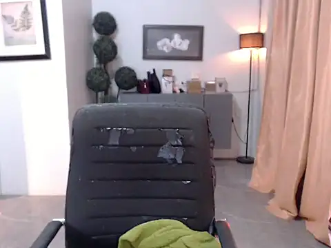 lavandermilk Pertunjukan Webcam