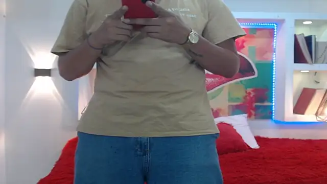 دردشة DominantBoy4 الجنسية المباشرة