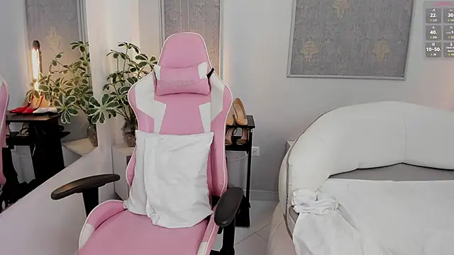 Chat +18 de Sara_Gomez ao vivo