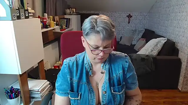 Czat XXX na żywo – bigtits4you