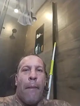 Show modela AceticPinscher na web-kameri