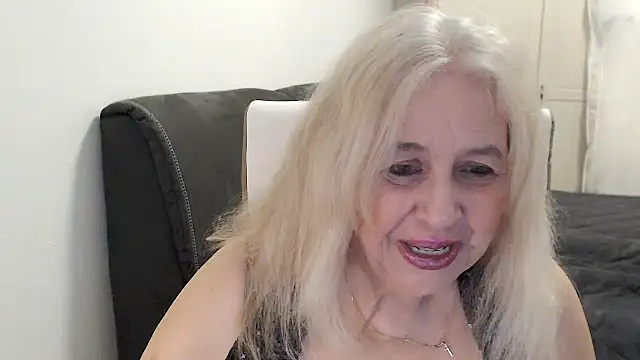 SusiLifeXXX – webcam-show