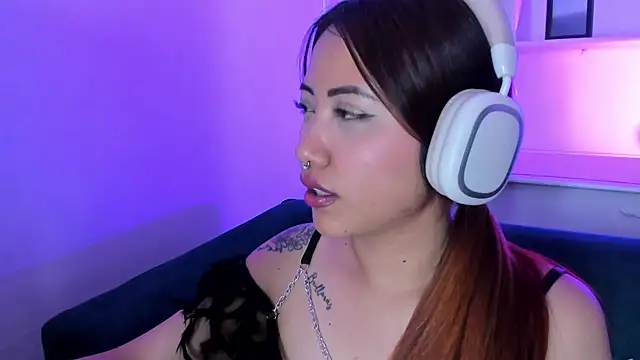 Saelivrae লাইভ XXX চ্যাট