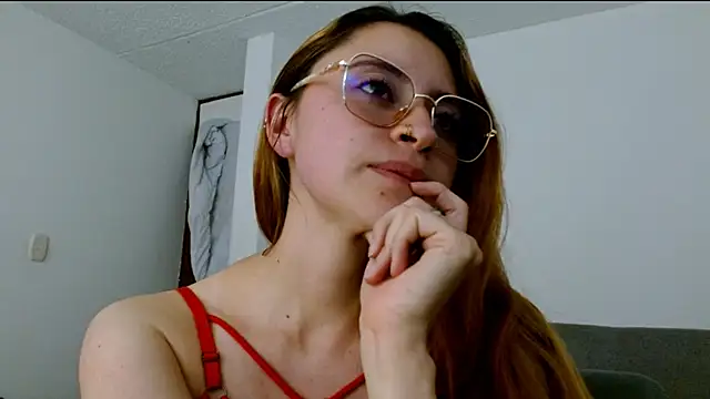 Juls_winter_ লাইভ XXX চ্যাট