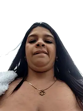 Layla-daring live XXX chat