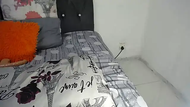 BootySoYummyX Live XXX-chat