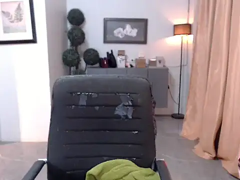 lavandermilk 在線直播表演