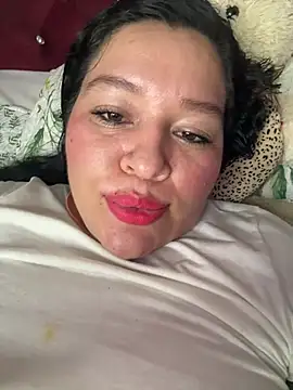 Lovelipsbig Adlı Modelin Canlı XXX Sohbeti