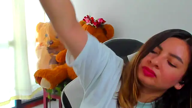 __Emma__11__Lecat_のライブXXXチャット