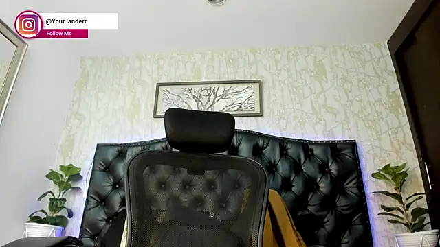 Lander_Cruz webcam show