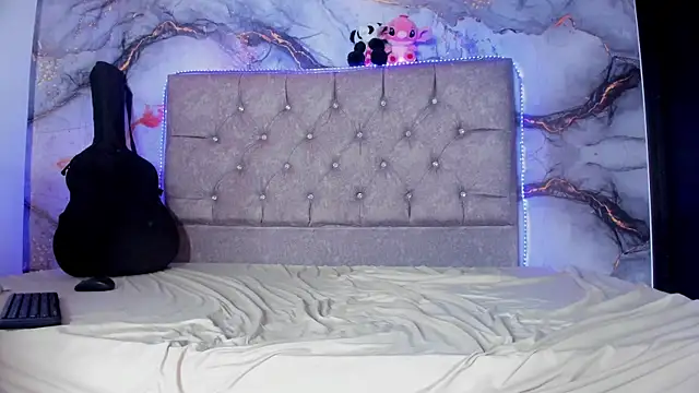 Czat XXX na żywo – CataleyaMoon_