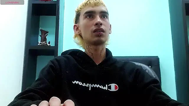 ttimy_x_boy 在線直播表演