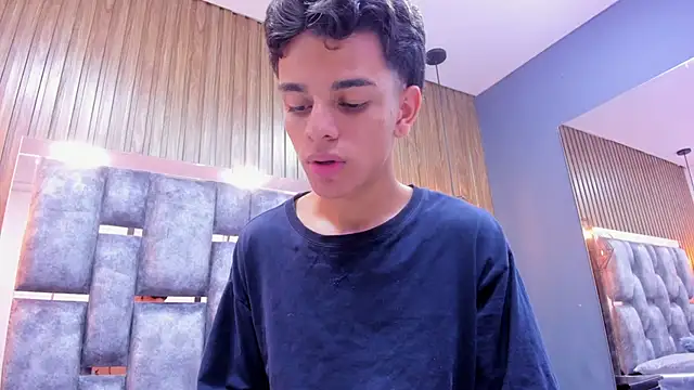 owen__johnson Adlı Modelin Web Kamerası Şovu