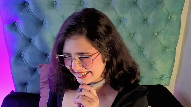 Paola_Lyon_ Obrolan Langsung XXX