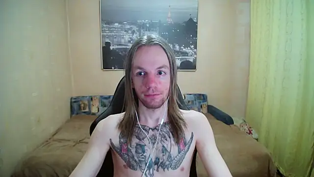 AdamDickens: διαδικτυακό σόου στην κάμερα