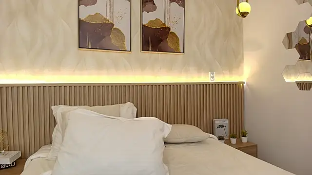 BellaMillers' Live XXX Chat