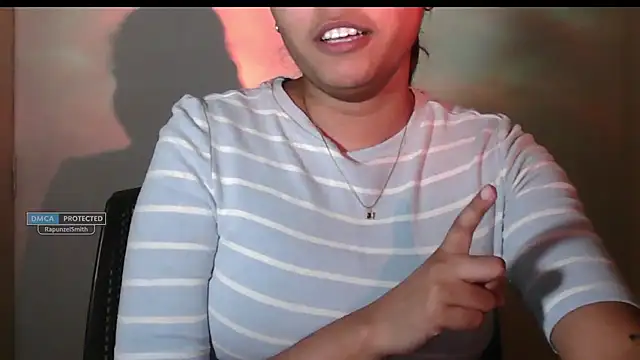 RapunzelSmith's Live XXX Chat