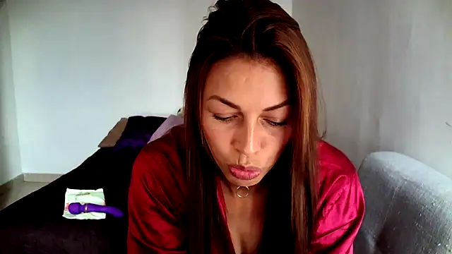 Hanna_Charming Adlı Modelin Canlı XXX Sohbeti