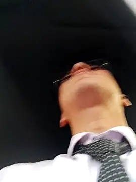 MrSecretSuit Show Webcam