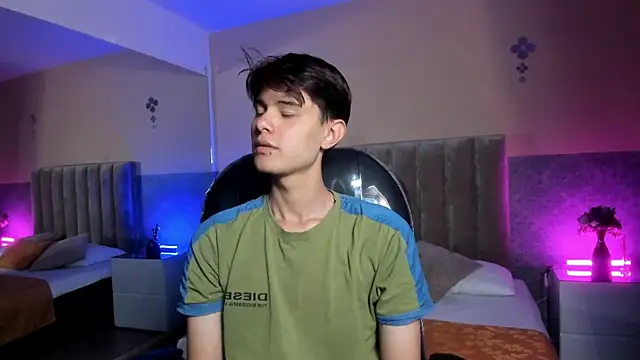 Derek_SinnのライブXXXチャット