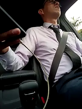 Онлайн чат XXX MrSecretSuit