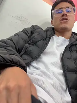 Chat XXX Live TavoHot_