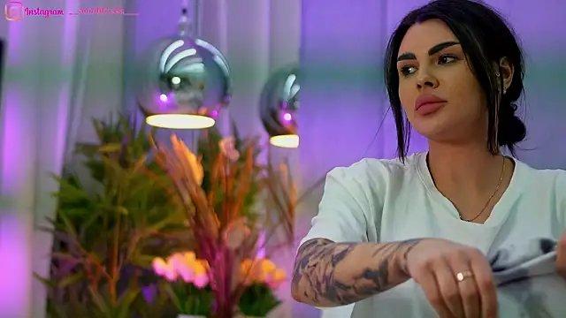 perfectt33n Adlı Modelin Canlı XXX Sohbeti