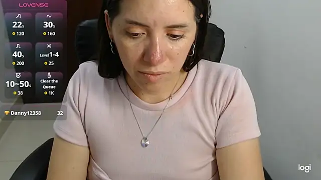 spicey_latina's Live XXX Chat