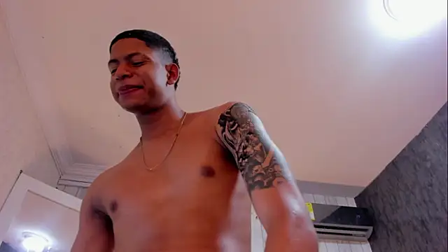 _erick_j Show Webcam