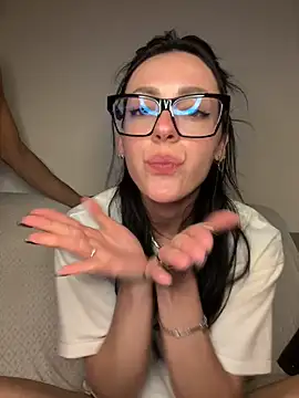 Вебкам-шоу alibi_room