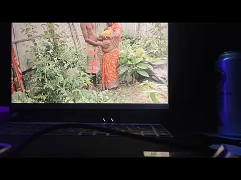 NotEEGamer Pertunjukan Webcam