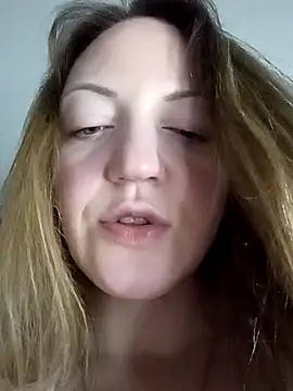 دردشة KattyLuuu الجنسية المباشرة