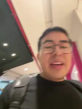 andrewmhilton_のウェブカメラショー