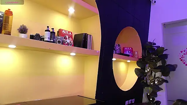 MelodyBlazze: онлайн-секс-чат