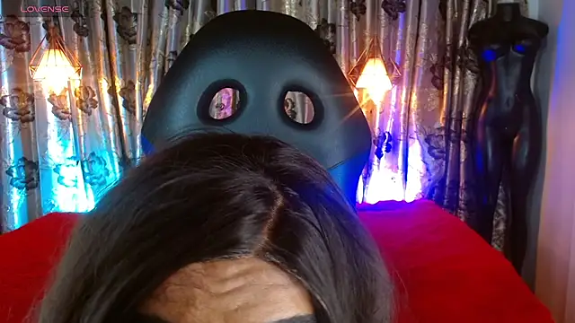 Show de Hecate_doll na webcam