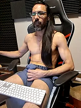 Chatroom XXX en direct de Youreherewithme