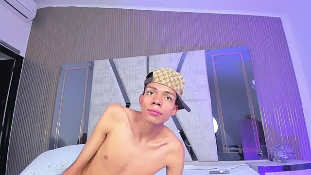 Pertunjukan Kamera Web candyandmarilyn