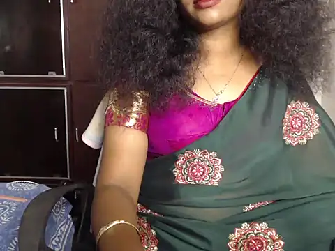 Bixby_Telugu Adlı Modelin Canlı XXX Sohbeti