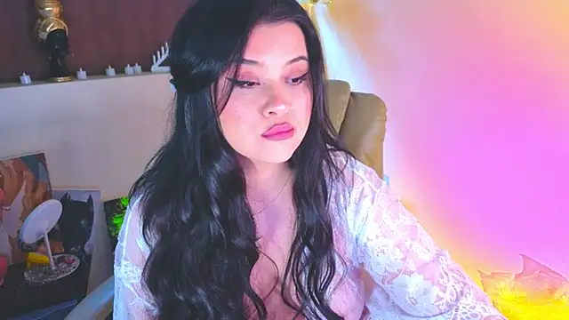 Malika_uAngel élő XXX-chatje