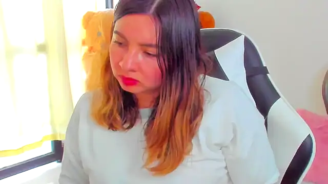 __Emma__11__Lecat_: онлайн-секс-чат