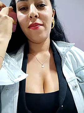 Luianna লাইভ XXX চ্যাট
