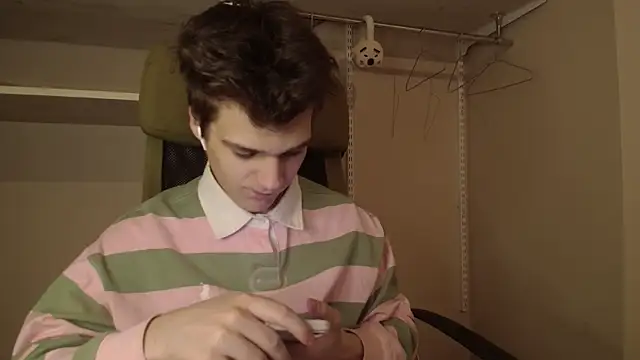 PeachTree Adlı Modelin Canlı XXX Sohbeti