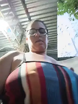 tugordita-hot's Live XXX Chat