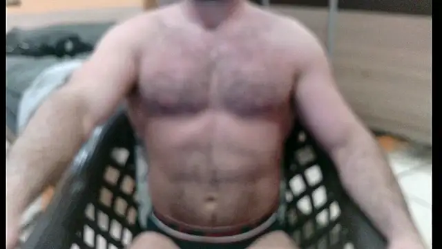 Show modela alieninhumanbody1 na web-kameri