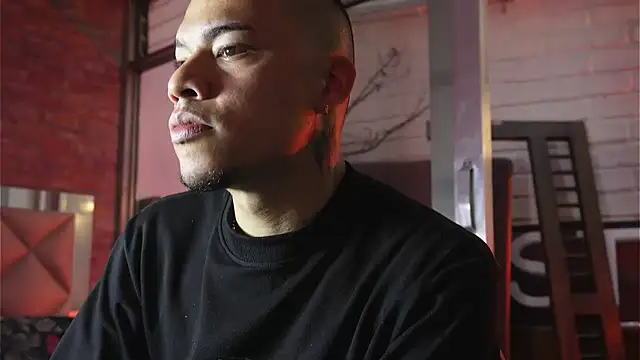 AlphaMasterXxx 即時 XXX 聊天