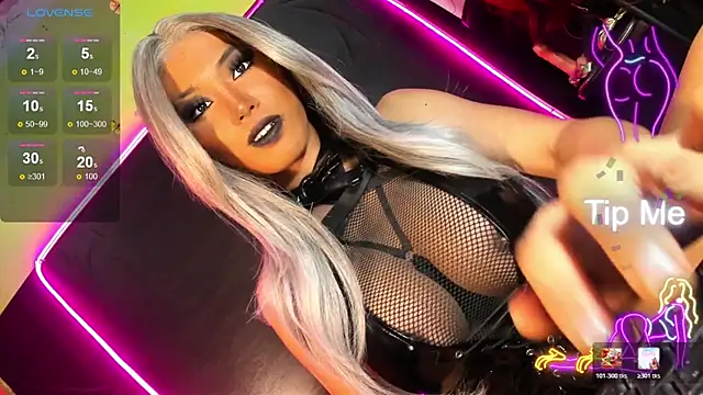 LovelyX0X0のウェブカメラショー