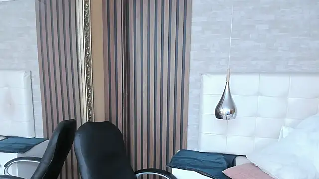 AbbyLoius Chat XXX live