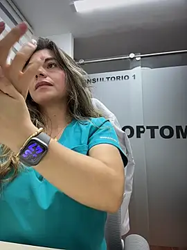 alicee16 – Naživo XXX chat