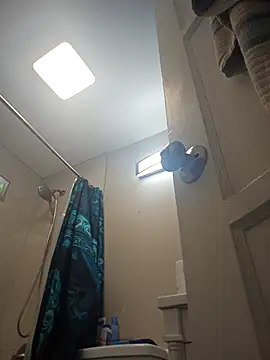 den-rock4u's Live XXX Chat