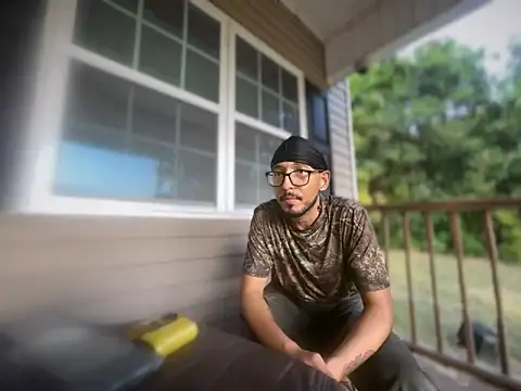 ThrowedWorldWide: απευθείας συνομιλία ΧΧΧ